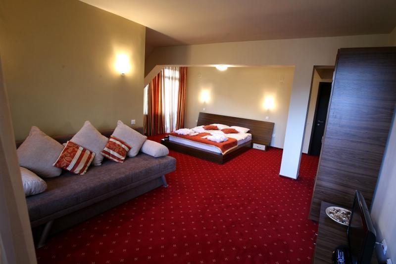 Maya House Hotel Predeal Bagian luar foto