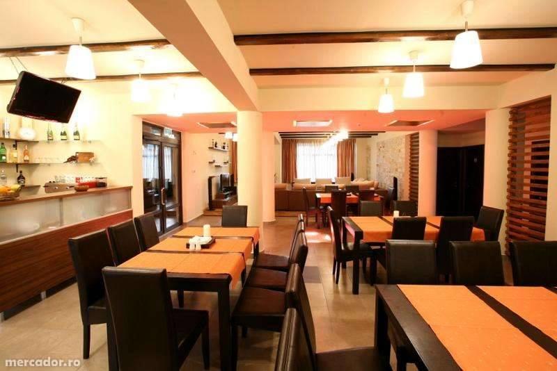 Maya House Hotel Predeal Bagian luar foto