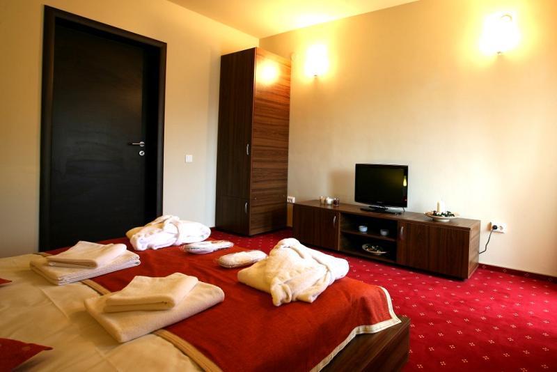 Maya House Hotel Predeal Bagian luar foto