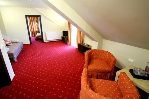 Maya House Hotel Predeal Bagian luar foto