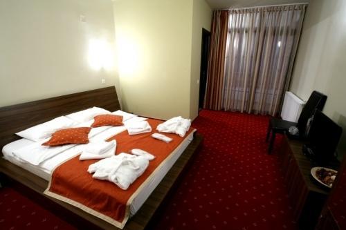 Maya House Hotel Predeal Bagian luar foto
